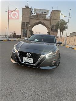 نيسان ألتيما